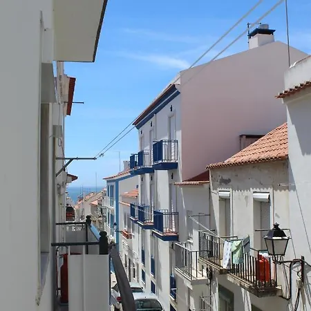 Two Bedroom Apartment, Two Minutes From The Daire