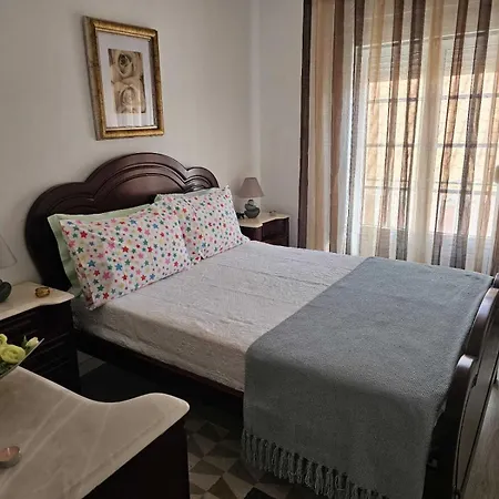 Daire Two Bedroom Apartment, Two Minutes From The
